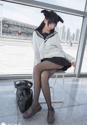 校花小雪与门卫老头(2)