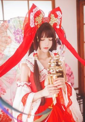 韩国年轻的岳母中字